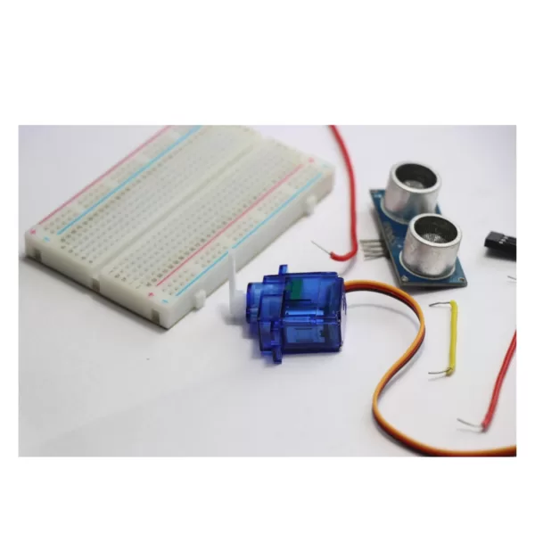 ¿Qué grado de precisión tiene el sensor ultrasónico de nivel de agua?