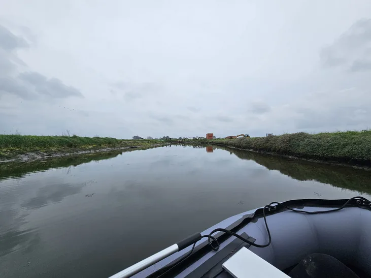 Beelden van de riviervaart